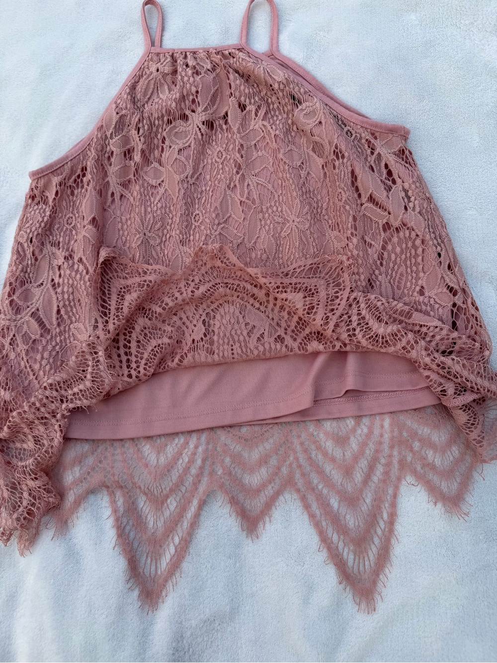 Lace Halter Cami Top in Dusty Rose Size M - Picture 4 of 6
